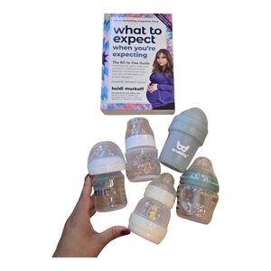 What to Expect Book + Baby Bottles Set - White, Clear, Light Blue